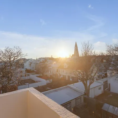 Spacious 3br Penthouse In Downtown Apartament *